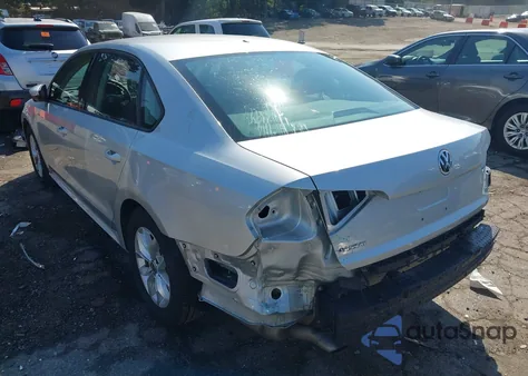 2018 Volkswagen Passat 2.0T R-Line/2.0T S из США, поврежденный, VIN 1VWAA7A36JC011598